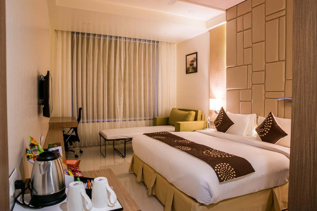 Hotel Grand Rio Nashik Exterior photo