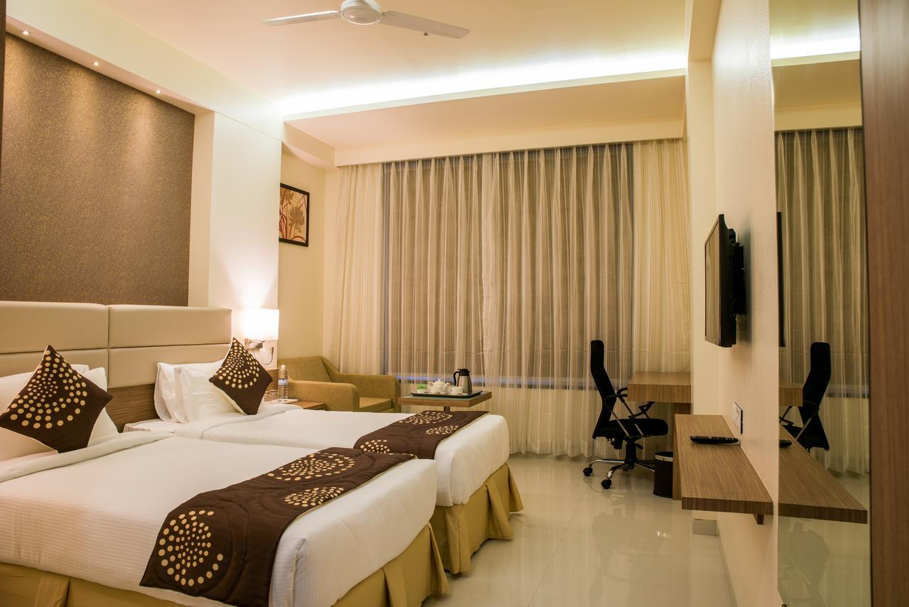 Hotel Grand Rio Nashik Exterior photo