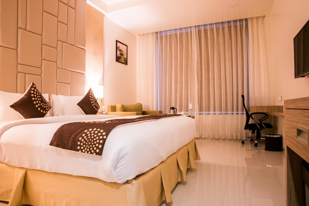 Hotel Grand Rio Nashik Exterior photo