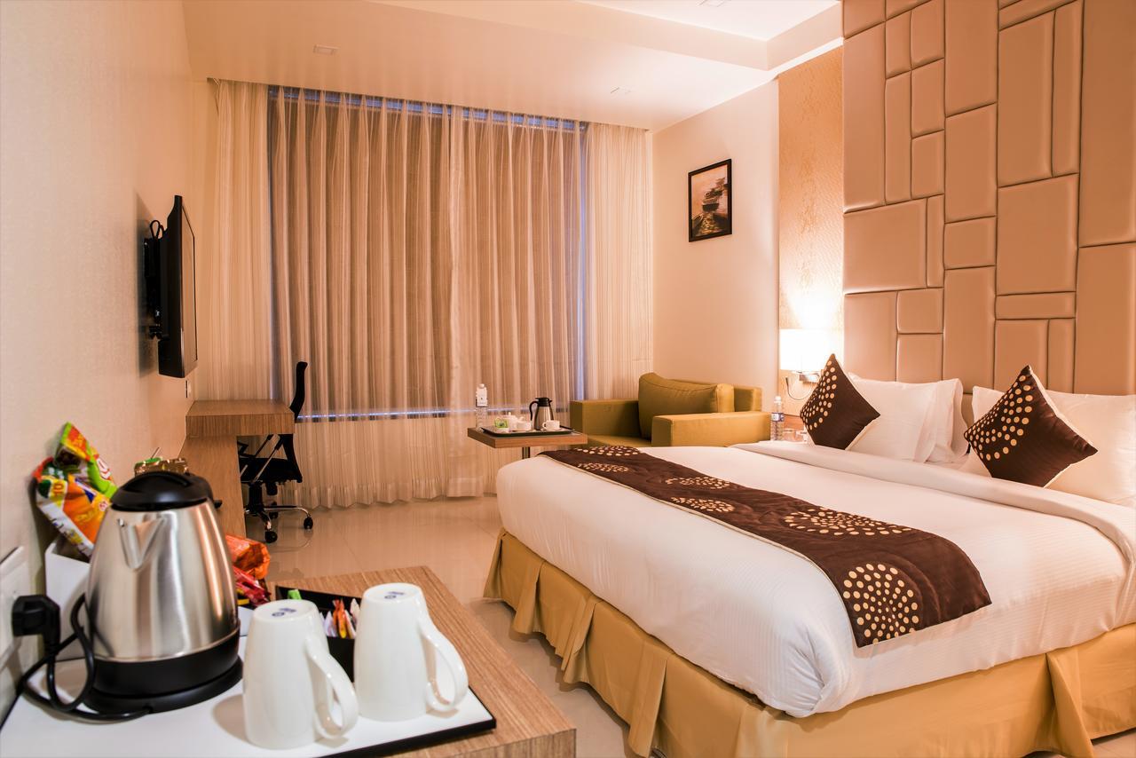 Hotel Grand Rio Nashik Exterior photo