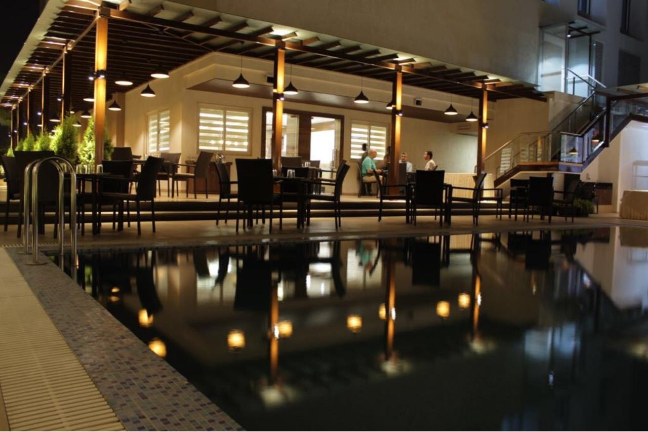 Hotel Grand Rio Nashik Exterior photo